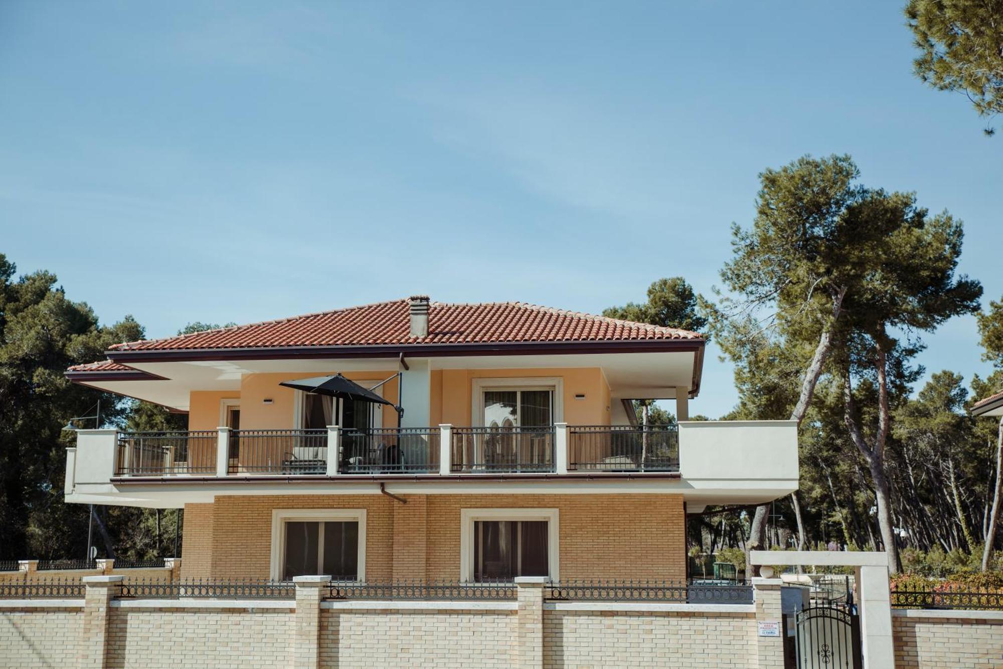 Aurum Suites Pescara Exteriör bild
