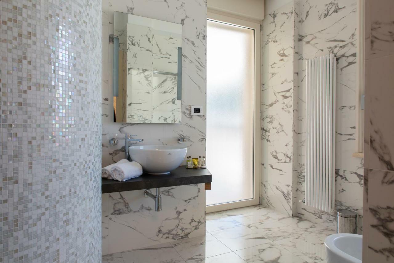 Aurum Suites Pescara Exteriör bild