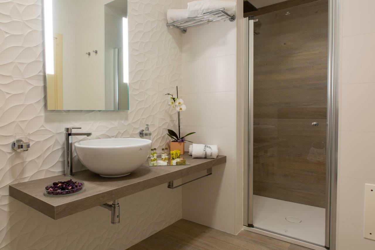 Aurum Suites Pescara Exteriör bild