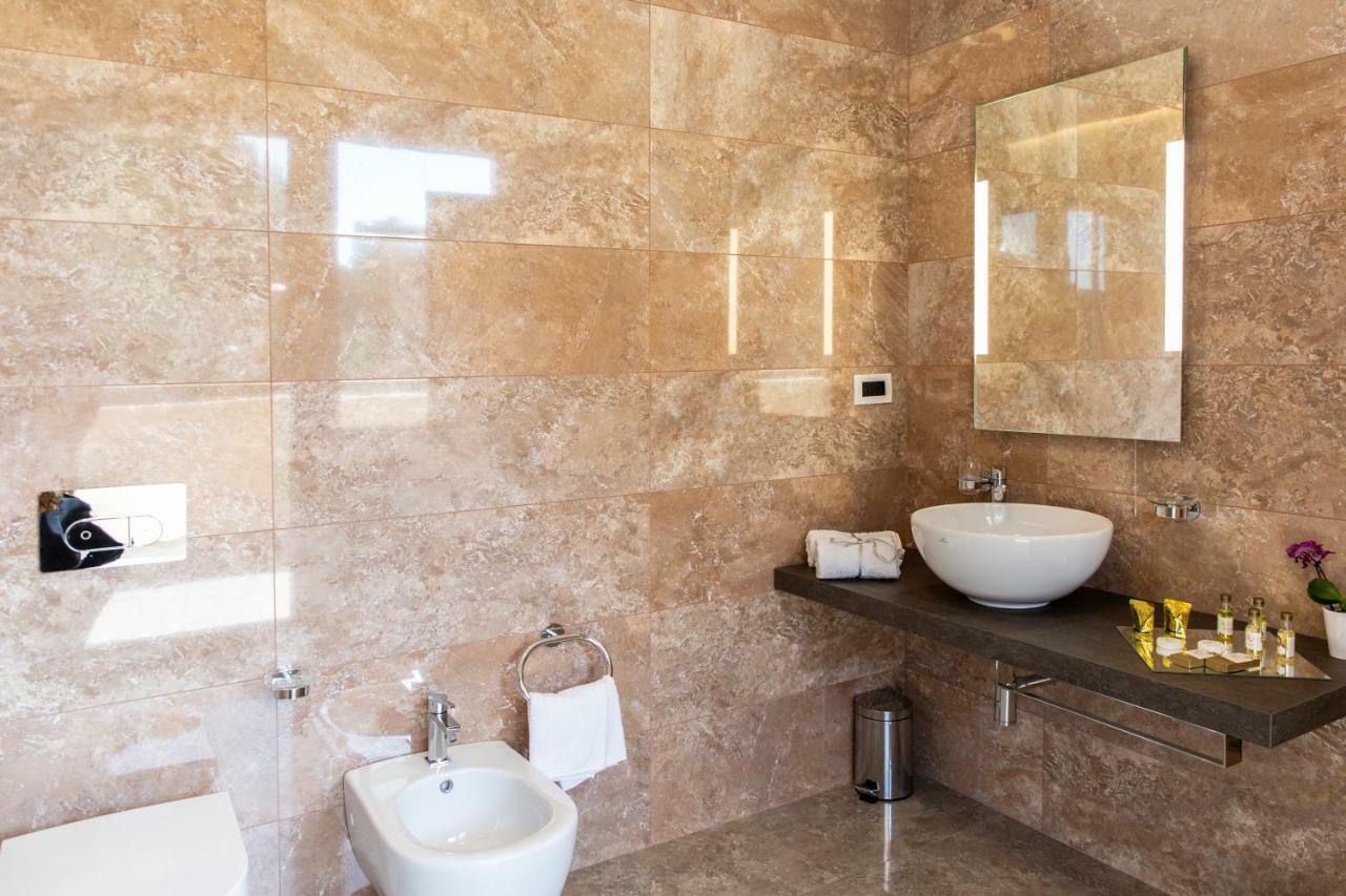 Aurum Suites Pescara Exteriör bild