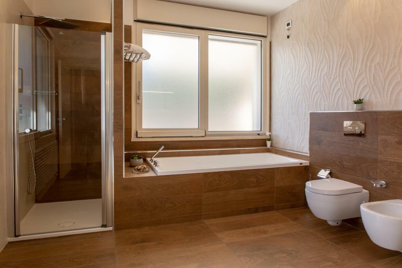 Aurum Suites Pescara Exteriör bild