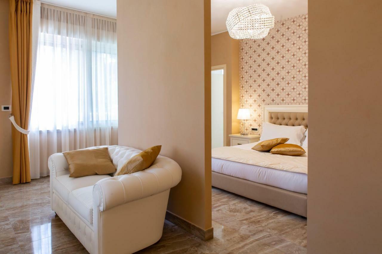 Aurum Suites Pescara Exteriör bild