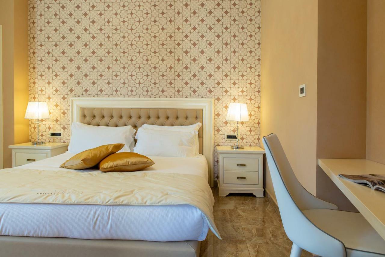 Aurum Suites Pescara Exteriör bild
