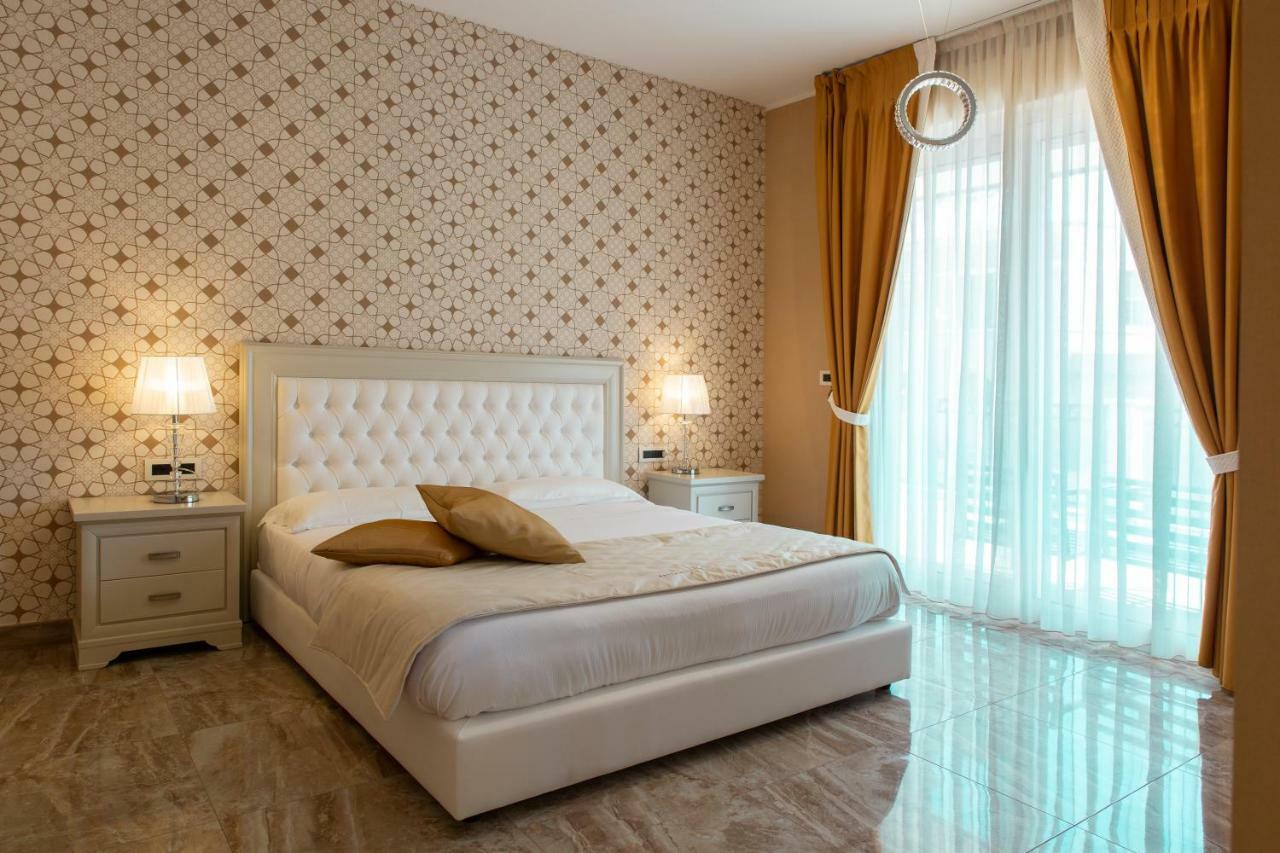 Aurum Suites Pescara Exteriör bild