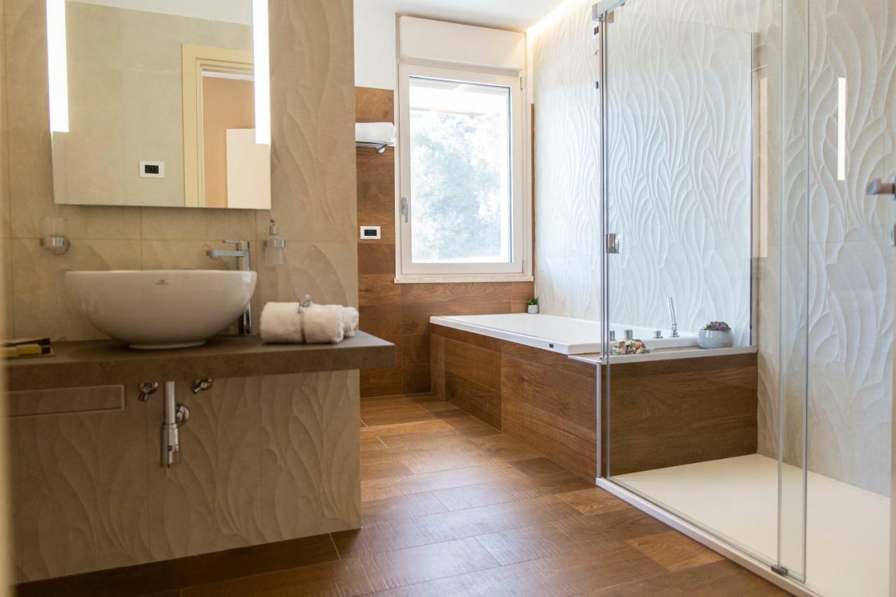 Aurum Suites Pescara Exteriör bild