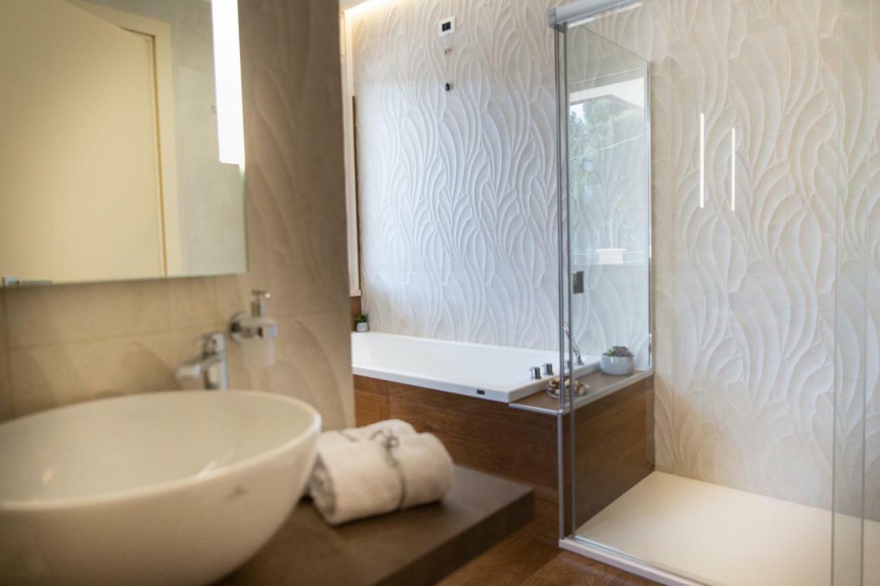 Aurum Suites Pescara Exteriör bild