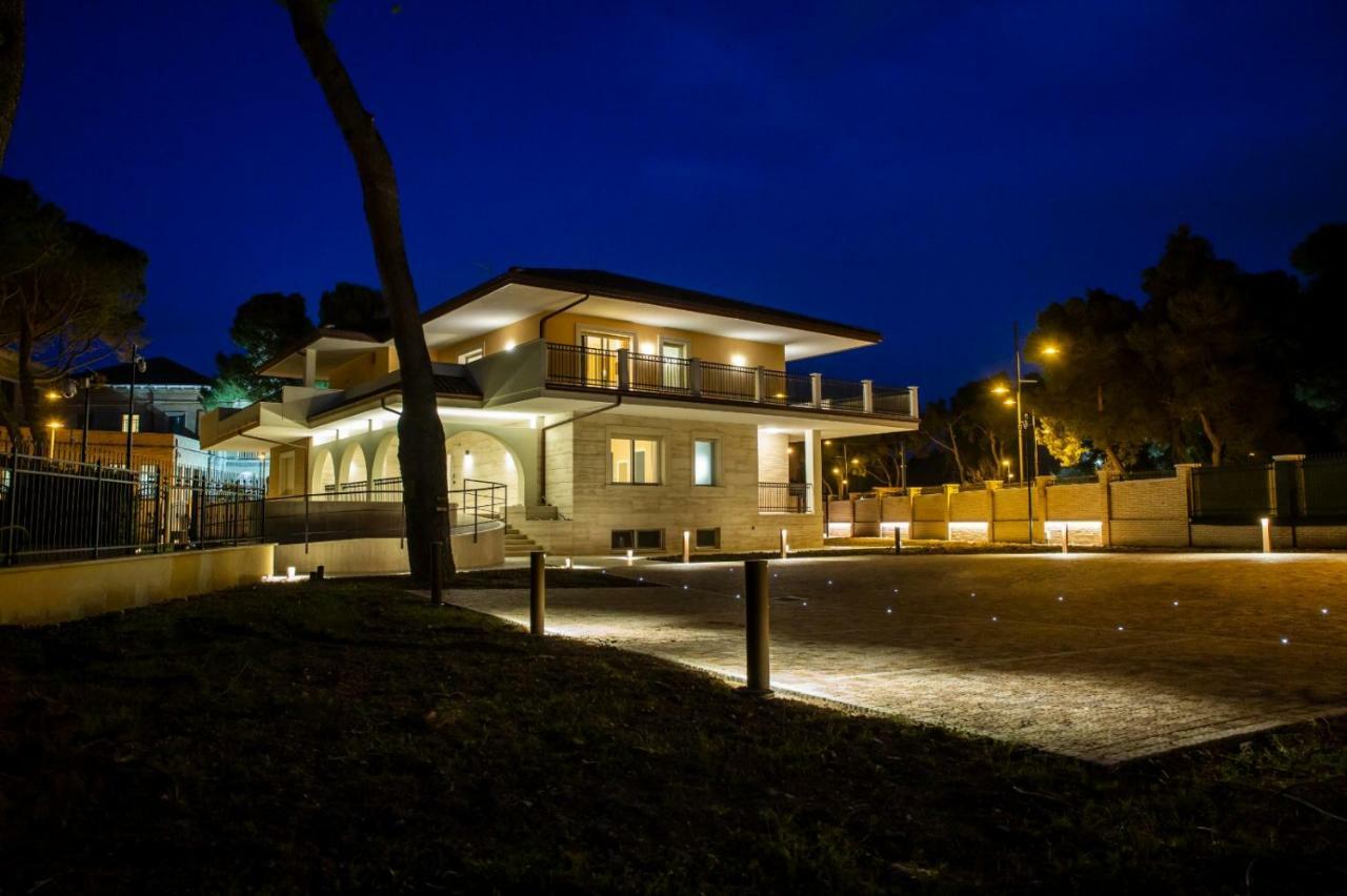 Aurum Suites Pescara Exteriör bild