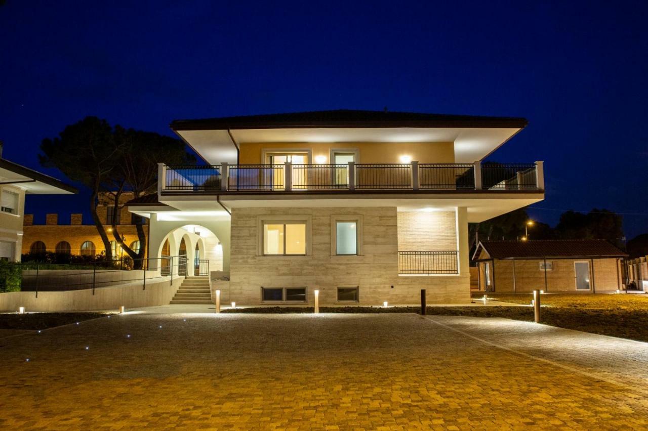 Aurum Suites Pescara Exteriör bild