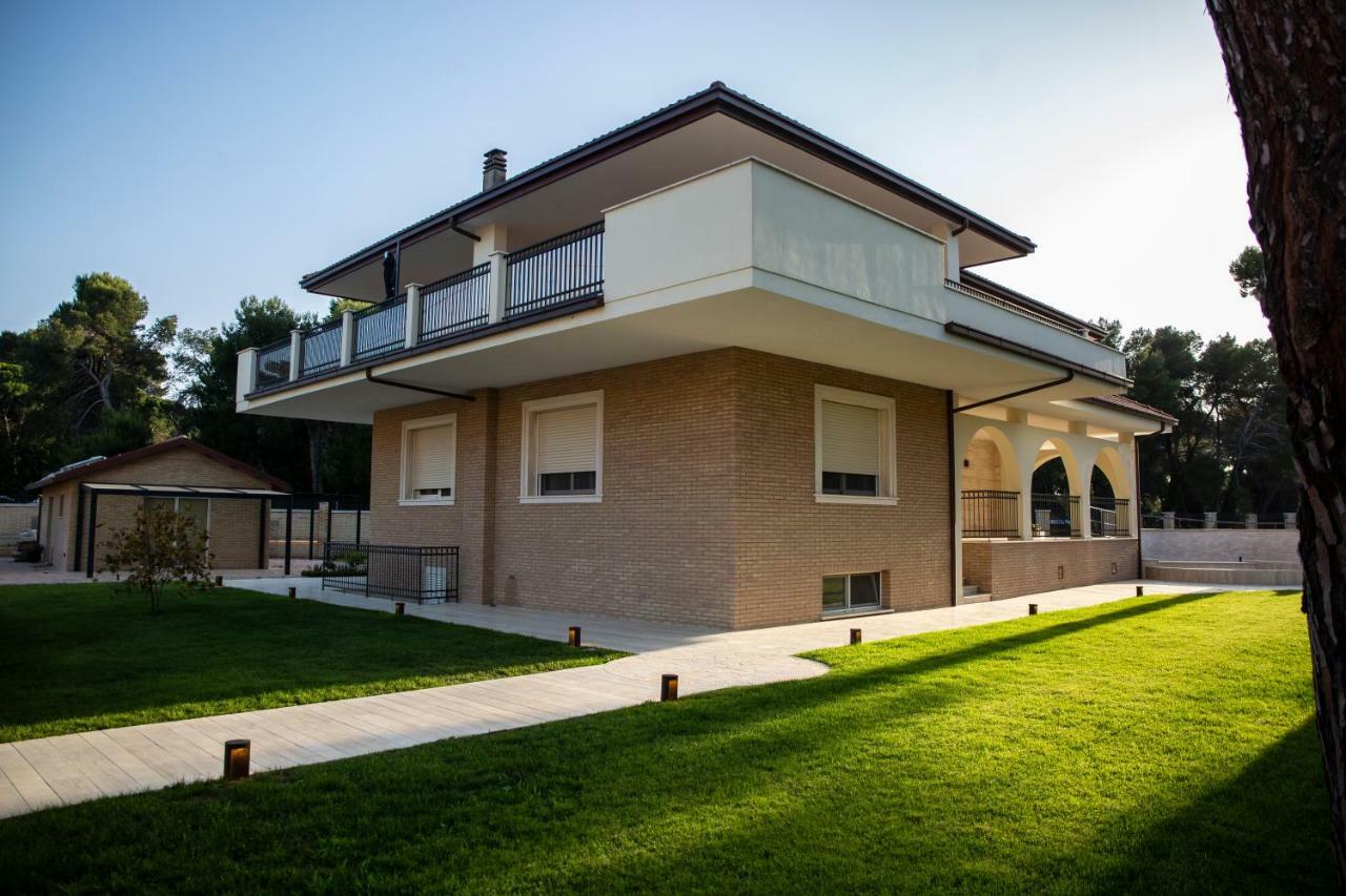 Aurum Suites Pescara Exteriör bild