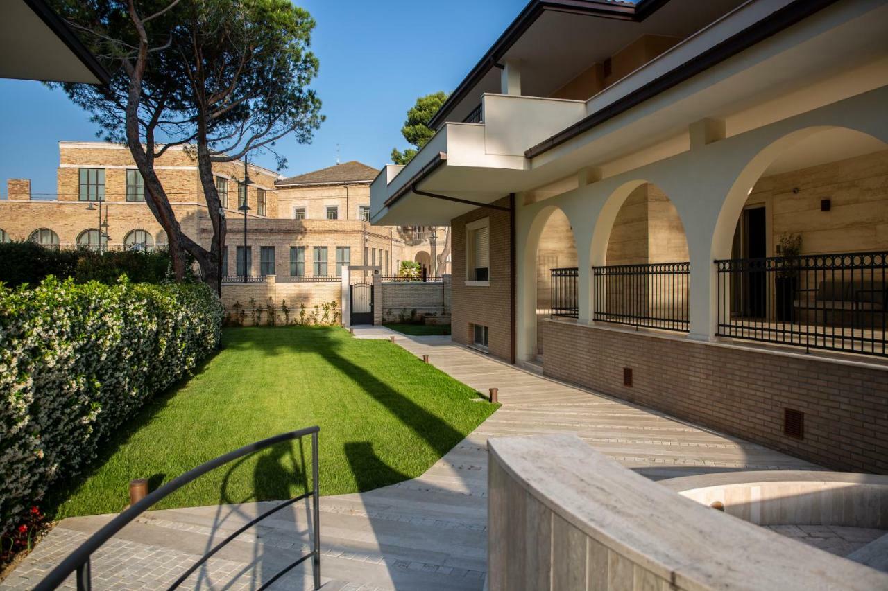 Aurum Suites Pescara Exteriör bild